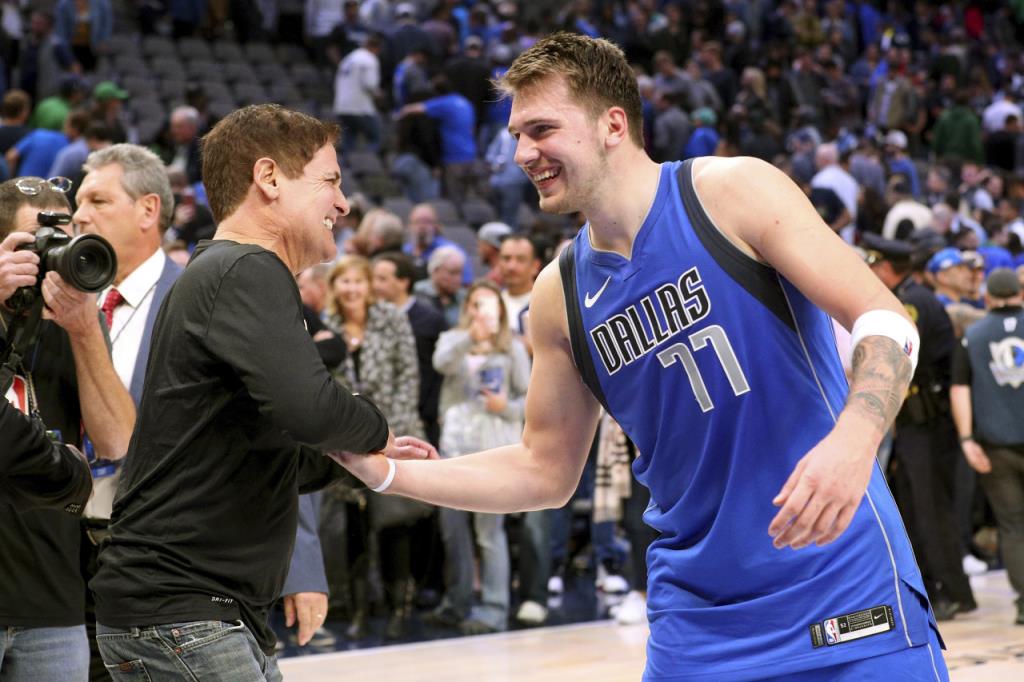 对东契奇交易的看法？库班四字回应：MFFL